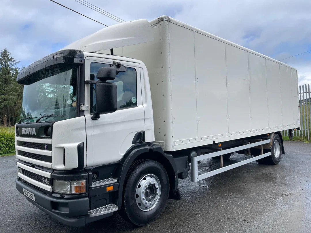 2004 Scania 94 D 230 4x2 Box Body 