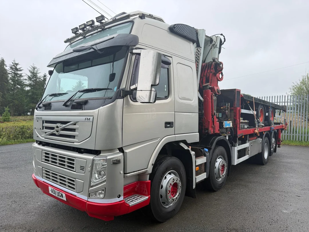 2011 Volvo FM 13 460 8x2 Cormach 51800-E6 Crane Flatbed