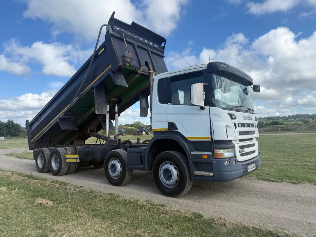 2006 Scania P380 8x4 PDE Tipper 